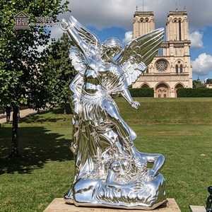 Statue de Saint Michel en acier inoxydable miroir grandeur nature TREVI |   Sculpture de l'archange vainquant Satan pour l'église et le jardin - Product Image 5