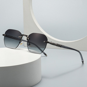 Custom Logo 2026 Retro Vintage Metal Legs Polygon Sun Glasses UV400 Shades Steampunk Rimless Square Sunglasses <b>Men</b> - Product Image 3