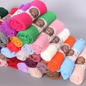 Écharpe Hijab plissée mode Sxx695 coton et lin avec bord en duvet pour femmes, mousseline de soie adulte 2 pièces écharpes tricotées printemps CN;ZHE