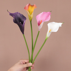 ดอกคาลล่าลิลลี่ประดิษฐ์สีขาว ก้านเดี่ยว สำหรับตกแต่งงานแต่งงานและบ้าน - Product Image 3