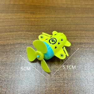 Groothandel Grappige Cartoon Vliegtuig Mini Windmolen Nieuwe <span class=keywords><strong>Wind</strong></span>-<span class=keywords><strong>Up</strong></span> Speelgoed Voor Kinderen Snoep Speelgoed Voertuig - Product Image 3