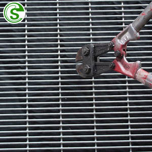 高セキュリティ粉体塗装亜鉛メッキクリアビュー空港フェンシングワイヤーメッシュアンチクライミング358フェンスパネル - Product Image 3