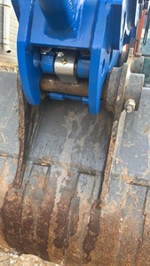 Coupleur hydraulique à dégagement rapide GJEM à double verrouillage avec composant central du moteur pour excavatrice de 1,5T à 4T - Product Image 2