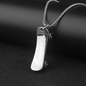 Colliers pendentifs skateboard en acier inoxydable, vente en gros, accessoires de bijoux sportifs punk, bijoux sportifs moulés - Product Image 3