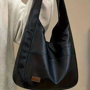 กระเป๋าสะพายไหล่ความจุขนาดใหญ่ใหม่กระเป๋าโท้ทสำหรับผู้หญิงหนังนิ่มแฟชั่น - Product Image 6