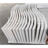Panneau de plafond acoustique en fibre de verre NRC0.9, antibactérien, personnalisable, pour plafonds suspendus hexagonaux, circulaires et en forme de nuages, pour centres commerciaux
