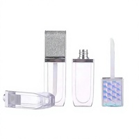 Nouveauté Tube à gloss à lèvres en plastique personnalisé Design carré transparent Vente chaude Étiquette tendance Capacité 6 ml pour cosmétiques Rouge à lèvres