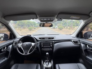 Nissan <span class=keywords><strong>Qashqai</strong></span> 2.0L Euro V d'<span class=keywords><strong>occasion</strong></span>, modèle <span class=keywords><strong>2016</strong></span>, édition Elite, transmission CVT, traction avant, construit en 2015, un seul propriétaire, titre propre, bien entretenu - Product Image 6