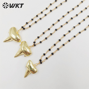 WT-N227 <span class=keywords><strong>collana</strong></span> <span class=keywords><strong>con</strong></span> denti di squalo naturale placcato oro 18 carati di moda all'ingrosso <span class=keywords><strong>con</strong></span> <span class=keywords><strong>collana</strong></span> di ossa di denti veri <span class=keywords><strong>con</strong></span> perline di <span class=keywords><strong>rosario</strong></span> nero - Product Image 2
