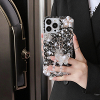 Coque de téléphone de luxe pour iPhone 17 Pro Max, motif papillon en cristal, bracelet, protection compatible avec iPhone 16 15 14 13 12