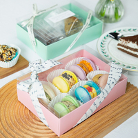 Boîte à glissière en papier fendue avec pochette transparente, biscuits au chocolat et Macaron rose