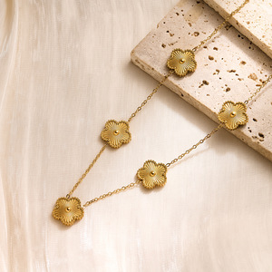 ハイエンド女性用4葉クローバーレーザーカット金メッキステンレス鋼幾何学ブレスレットネックレスセットファッションジュエリー - Product Image 3
