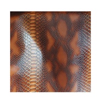 Vente en gros 1.2mm Crocodile Brillant Synthétique PU Matériel Classique Marron Cuir Étiré pour Canapé Vêtements Football Textiles de Maison