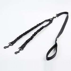 <span class=keywords><strong>Deux</strong></span> crochets pour chien de compagnie Double tête à double extrémité Double chien marchant laisse pour animaux de compagnie un remorquage <span class=keywords><strong>deux</strong></span> gros chien laisse - Product Image 1