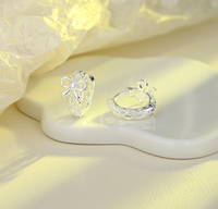 Boucles d'oreilles créoles creuses en forme de nœud pour femmes, plaquées, style Huggie, minimalistes, pour filles, bijoux quotidiens doux, cadeau, boucles d'oreilles de ballet