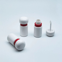 Tube de Brillant à Lèvres Rond Élégant pour Collections d'Huiles à Lèvres Vibrantes avec Logo Personnalisé et Emballage Durable au Design Raffiné