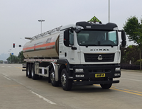 Nouveau camion-citerne de transport de gazole et d'essence robuste, 8x4 roues motrices, réservoir de 30 000 litres en acier au carbone/acier inoxydable