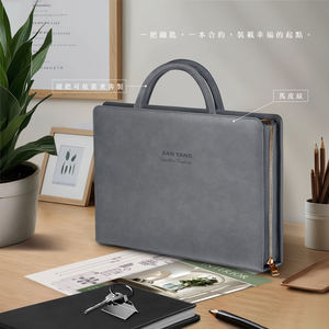 Portadocumentos con Cremallera, Textura de Piel de Caballo, con Logotipo Personalizado - Product Image 2