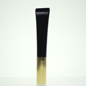 Tubo Cosmético de Plástico Negro y Dorado de Lujo con Tapa de Rosca |   Empaque Minimalista para Brillo Labial, Rímel y Sombra de Ojos - Product Image 4