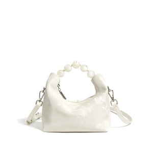 Monederos y bolsos de mujer con cadena de perlas satinadas de alta calidad personalizados, bolsos de hombro tipo bandolera de moda de lujo para mujer - Product Image 3
