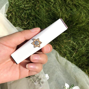 Luxe Blanc <span class=keywords><strong>Romand</strong></span> Rouge À Lèvres Logo Personnalisé Velours Doux Mat Humidité maman terre Liptsick Pour Les Lèvres - Product Image 3