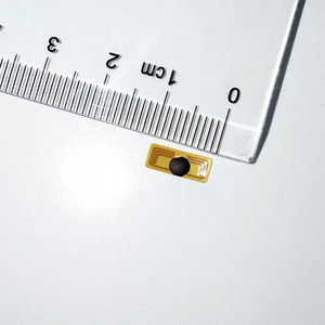 अल्ट्रा पतला उच्च तापमान एंटी-मेटल एफपीसी <span class=keywords><strong>rfid</strong></span> टैग मिनी चिप एनएफपीसी टैग - Product Image 5