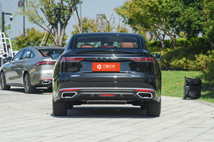 Geely Emgrand 2026 5a Generazione 1.5T DCT Berlina di Punta Nuova di Zecca a Benzina - Product Image 4