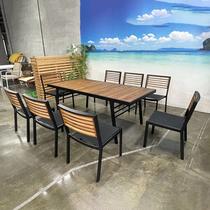 Ensemble de table à manger en teck de luxe moderne, style européen, mobilier de patio en aluminium et bois pour l'extérieur, idéal pour les hôtels, les villas et les dîners en jardin - Product Image 6