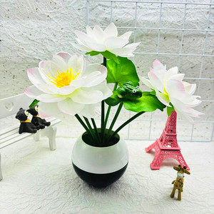 Lotus artificiel en pot Qi Xing, 28 cm, fleur en soie, ornement décoratif pour la maison et le bureau - Product Image 4