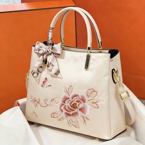 Sac à bandoulière de luxe pour femme en cuir PU de haute qualité, sac à main de créateur tendance gaufré pour femme - Product Image 1