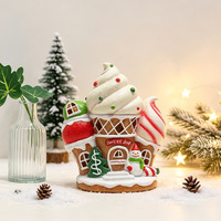 Mini maison de Noël en résine en gros, artisanat de Noël, maisonnette de bonbons et de glaces, décoration de festival pour intérieur, fenêtre et bureau