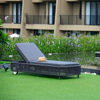 Meubles de terrasse d'hôtel modernes, lit de jour de patio, lit de soleil, chaise longue en corde tressée, chaises de bar de plage empilables pour piscine extérieure