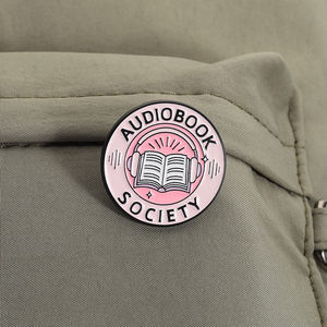 Épingles en émail de la société des audiolivres, casque rose, thème des amoureux des livres, broche de revers, badge de sac, bijoux en gros - Product Image 3
