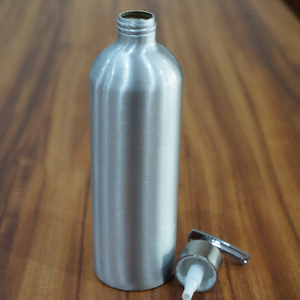 חדש מותאם אישית יוקרה קוסמטי אלומיניום בקבוק 600 Ml לשימוש חוזר לטיפוח העור אריזת בקבוקי מתכת שמפו בקבוק עם משאבת - Product Image 3