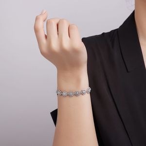 Bracelet en cristal en forme de fleur, alliage de cuivre, micro-insertion, bijoux pour femmes à porter au quotidien - Product Image 2