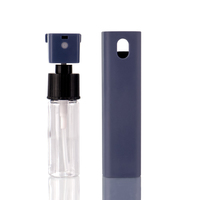 Portable 10ml 30ml Tube en plastique carré pour emballage cosmétique parfum désinfectant pour les mains atomiseur pompe pulvérisateur rechargeable Mini vaporisateur