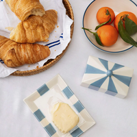 Beurrier en céramique avec couvercle, design rayé, beurrier personnalisé pour comptoir de cuisine, beurrier de ferme, pour table à manger à la maison