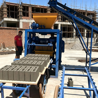 Machine à fabriquer des briques de ciment et des blocs de pavage/entretoises à haute efficacité 4-24 avec contrôle PLC