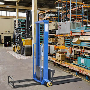 Precio barato 0,5 T 1,0 T Apiladores y recuperadores de elevación automática semieléctricos Apilador de palés de carga automática - Product Image 1