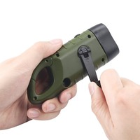 Lampe Torche LED d'Urgence Rechargeable à Manivelle, Résistante à l'Eau IP54, Lumière Zoomable pour Camping et Randonnée