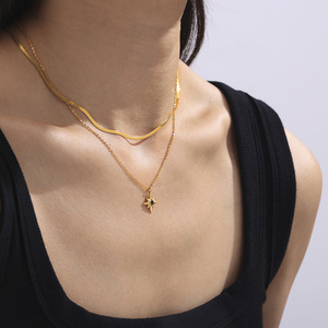 Ciondolo Collana a Stella Ottagonale in Acciaio Inossidabile Placcato Oro 18K con Zirconia Cubica, Design Minimalista, Stile Neutro alla Moda - Product Image 6