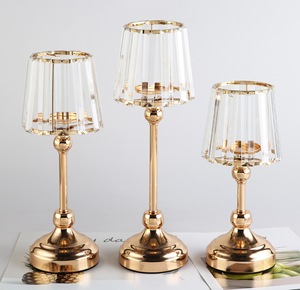 Lanternes et <span class=keywords><strong>Bougeoirs</strong></span> en Cristal Doré ou Argenté pour Mariage et Décoration Intérieure de Luxe - Product Image 2