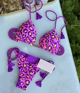 Ensemble bikini 2 pièces <span class=keywords><strong>SIFU</strong></span> de haute qualité pour femme, nouveau style européen-américain 2025, motif floral triangulaire fendu, maillot de bain respirant - Product Image 5