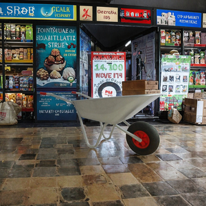 Chariot à main pneumatique en acier galvanisé robuste pour la construction, l'agriculture et le jardinage, capacité de charge de 90 lb - Product Image 3