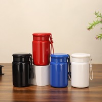 Bouteille isotherme de voyage personnalisée en acier inoxydable 316, mini-gourde portable à double paroi de 380 ml avec corde