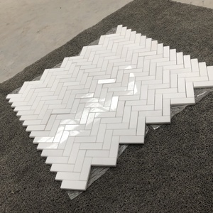 Mosaico de Mármol Blanco Cristalino con Diseño Moderno en Espiga de 10 mm para Paredes Interiores - Product Image 2