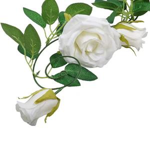 Guirlande de roses artificielles suspendues, guirlande de fleurs en rotin pour plafond festif, Noël, Nouvel An, Thanksgiving - Product Image 1