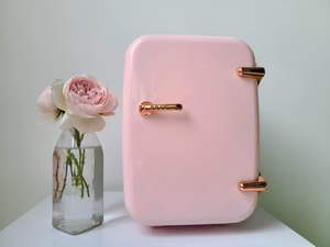 Mini réfrigérateur portable pour la maison et la voiture Mini réfrigérateur <span class=keywords><strong>rose</strong></span> d'<span class=keywords><strong>occasion</strong></span> AC & DC 4L - Product Image 2