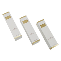 Boîtes cosmétiques rectangulaires petites en carton blanc recyclé, laminées mat, avec logo personnalisé en relief, pour lotion, crème pour la peau, parfum