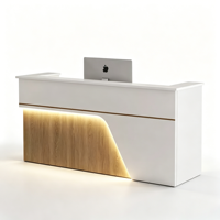 Comptoir de réception moderne personnalisé, comptoir d'accueil commercial avec éclairage LED, design en bois pour mobilier de hall d'accueil de bureau
